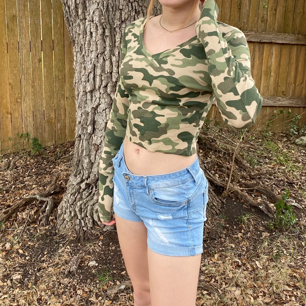 FOREVER 21 JEAN SHORTS